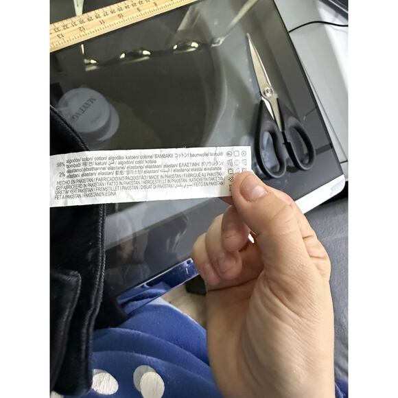 Zara‎ Women's Straight Leg Mini Flare Fray Hem Black Denim Jeans Size 6 - Picture 9 of 9